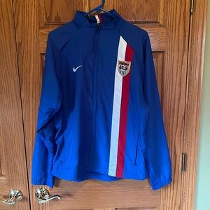 USA Soccer Nike Dri Fit Men’s Large Zip Up Windbreaker/Lightweight Jacket